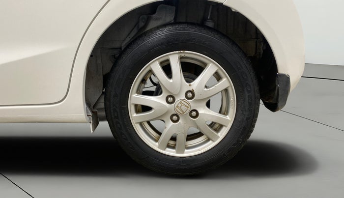 2013 Honda Brio V MT, Petrol, Manual, 91,914 km, Left Rear Wheel