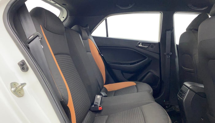 2018 Hyundai i20 Active 1.4 S, Diesel, Manual, 52,270 km, Right Side Rear Door Cabin