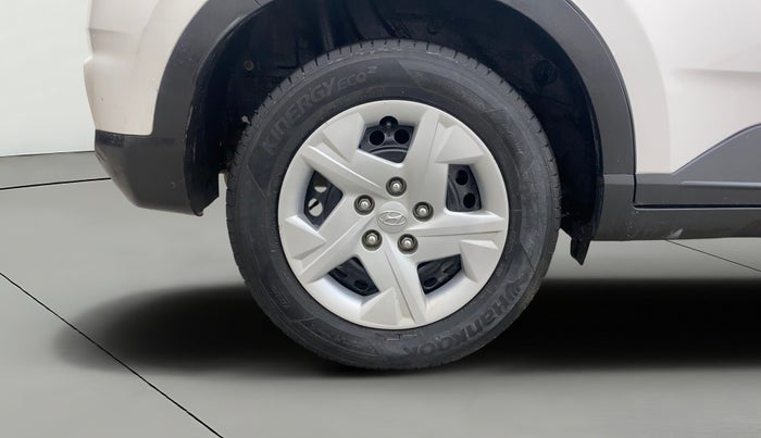 2019 Hyundai VENUE S 1.2, CNG, Manual, 38,118 km, Right Rear Wheel