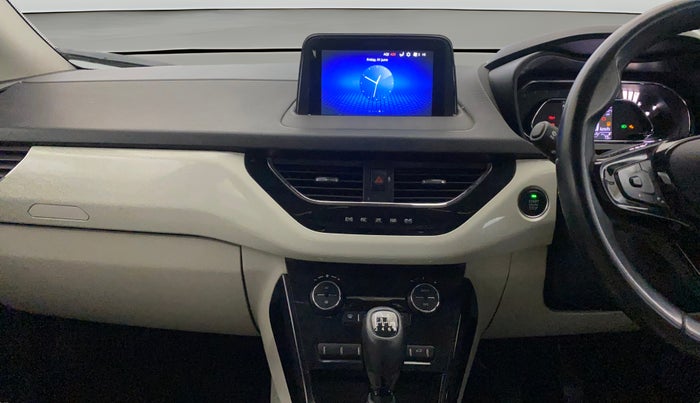 2023 Tata NEXON XZ PLUS LUX SUNROOF DUAL TONE PETROL, Petrol, Manual, 21,216 km, Air Conditioner