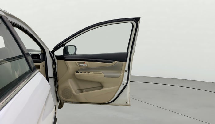 2018 Maruti Ciaz ALPHA DIESEL 1.3, Diesel, Manual, 88,214 km, RHS Front Door