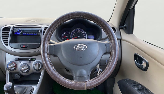 2013 Hyundai i10 MAGNA 1.1, Petrol, Manual, 33,601 km, Steering Wheel Close Up