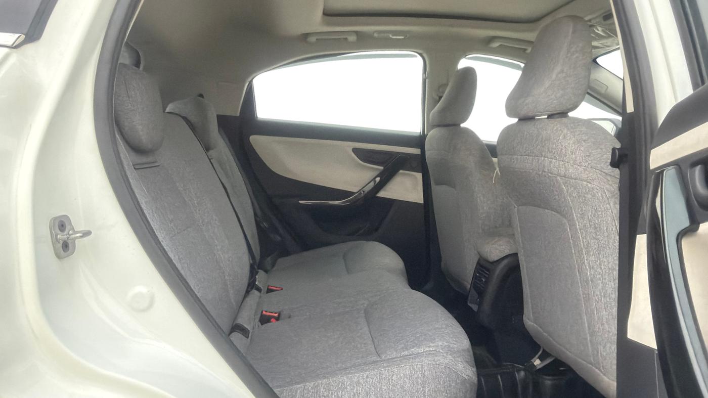 2025 Tata Curvv Pure Plus S 1.2 Petrol 6MT, Petrol, Manual, 18,581 km, Right Side Rear Door Cabin