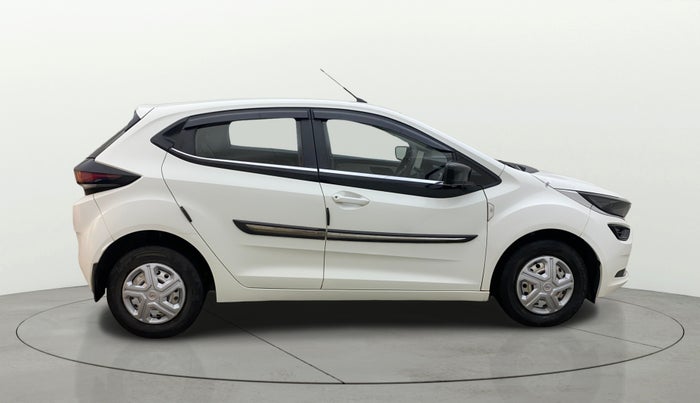 2022 Tata ALTROZ XE DIESEL, Diesel, Manual, 59,235 km, Right Side View