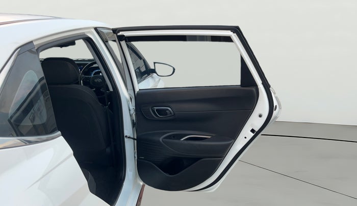 2023 Hyundai NEW I20 ASTA (O) 1.2 MT, Petrol, Manual, 19,450 km, RHS Rear Door