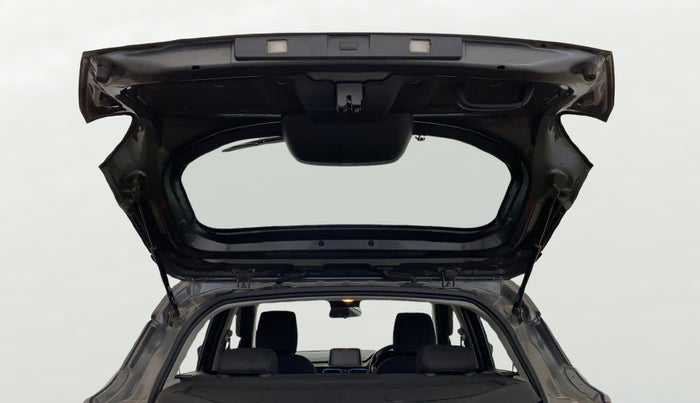 2022 Tata PUNCH CREATIVE  AMT, Petrol, Automatic, 45,186 km, Boot Door Open