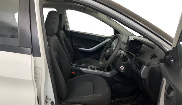 2023 Tata NEXON XM PLUS SUNROOF PETROL, Petrol, Manual, 39,661 km, Right Side Front Door Cabin