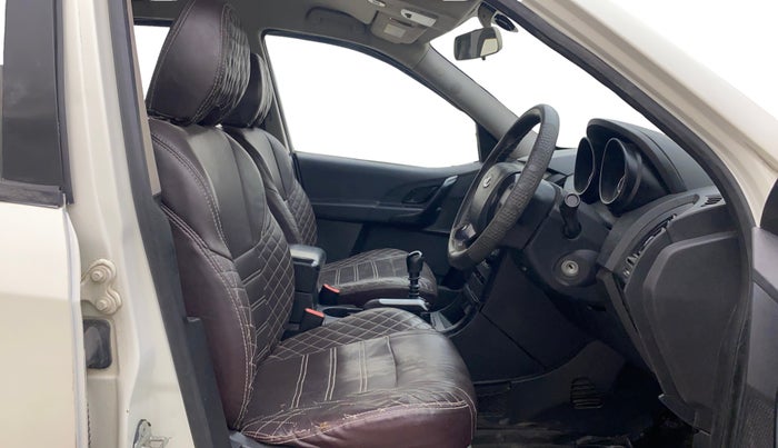 2019 Mahindra XUV500 W5, Diesel, Manual, 85,365 km, Right Side Front Door Cabin