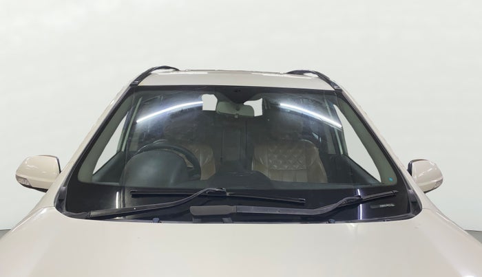 2021 Mahindra XUV500 W5, Diesel, Manual, 98,119 km, Front Windshield