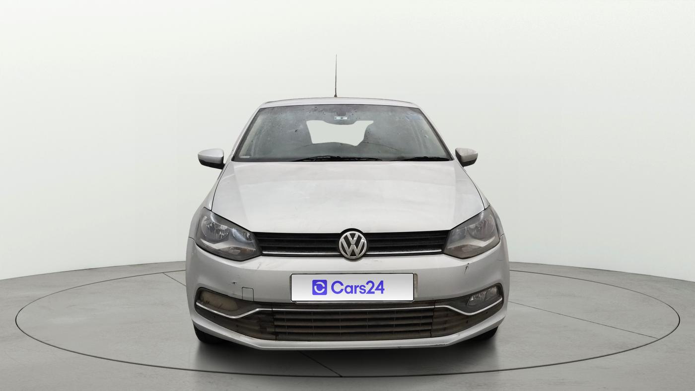 2016 Volkswagen Polo HIGHLINE1.2L, Petrol, Manual, 1,08,437 km, Front