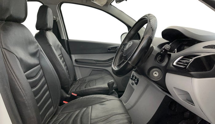 2022 Tata Tiago XT CNG, CNG, Manual, 27,376 km, Right Side Front Door Cabin