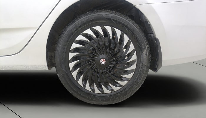 2016 Hyundai Verna 1.6 VTVT S, Petrol, Manual, 83,321 km, Left Rear Wheel