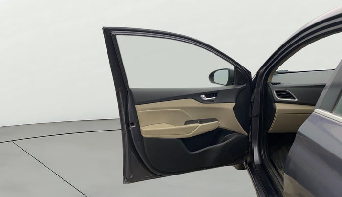 2017 Hyundai Verna 1.6 VTVT SX O, Petrol, Manual, 1,12,398 km, LHS Front Door