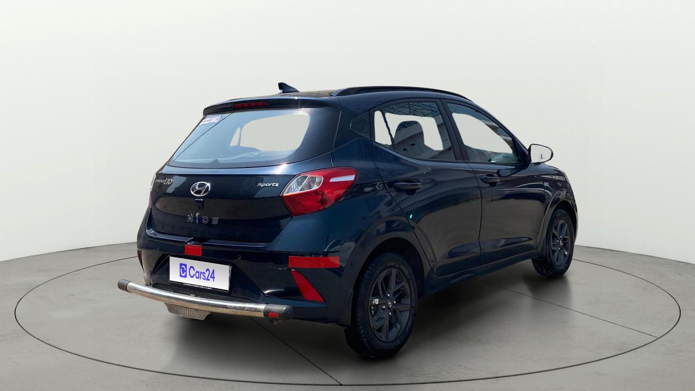 2022 Hyundai GRAND I10 NIOS SPORTZ AMT 1.2 KAPPA VTVT, Petrol, Automatic, 39,076 km, Right Back Diagonal