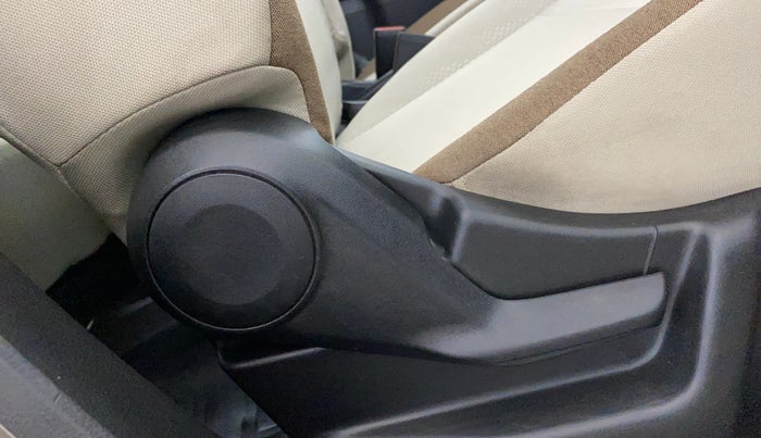 2019 Maruti New Wagon-R VXI 1.0 AMT, Petrol, Automatic, 79,193 km, Driver Side Adjustment Panel