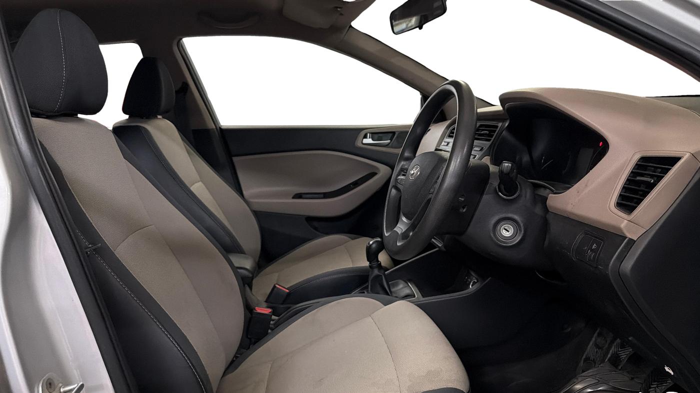 2015 Hyundai Elite i20 MAGNA 1.2, Petrol, Manual, 70,417 km, Right Side Front Door Cabin