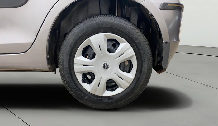 2014 Maruti Swift VDI, Diesel, Manual, 1,22,200 km, Left Rear Wheel