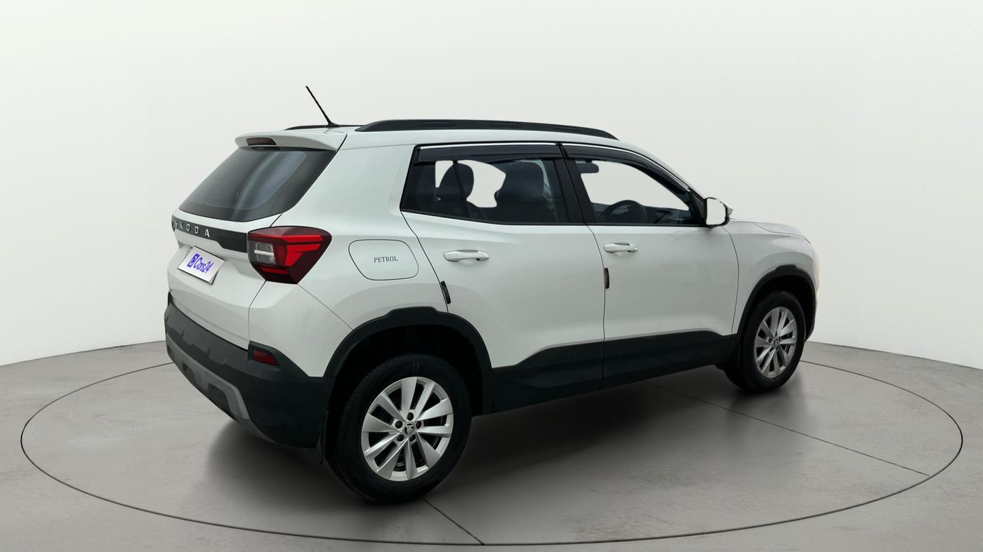 2025 Skoda Kylaq Signature, Petrol, Manual, 15,643 km, Right Back Diagonal