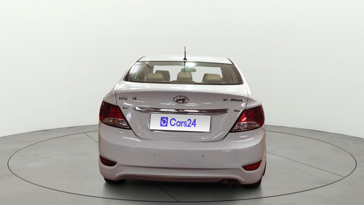 2013 Hyundai Verna FLUIDIC 1.6 VTVT SX, CNG, Manual, 93,983 km, Back/Rear