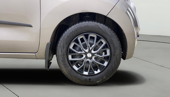 2018 Datsun Redi Go T (O), Petrol, Manual, 53,059 km, Right Front Wheel