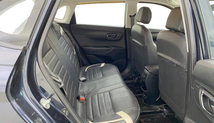 2022 Hyundai NEW I20 MAGNA 1.2 MT, Petrol, Manual, 9,348 km, Right Side Rear Door Cabin