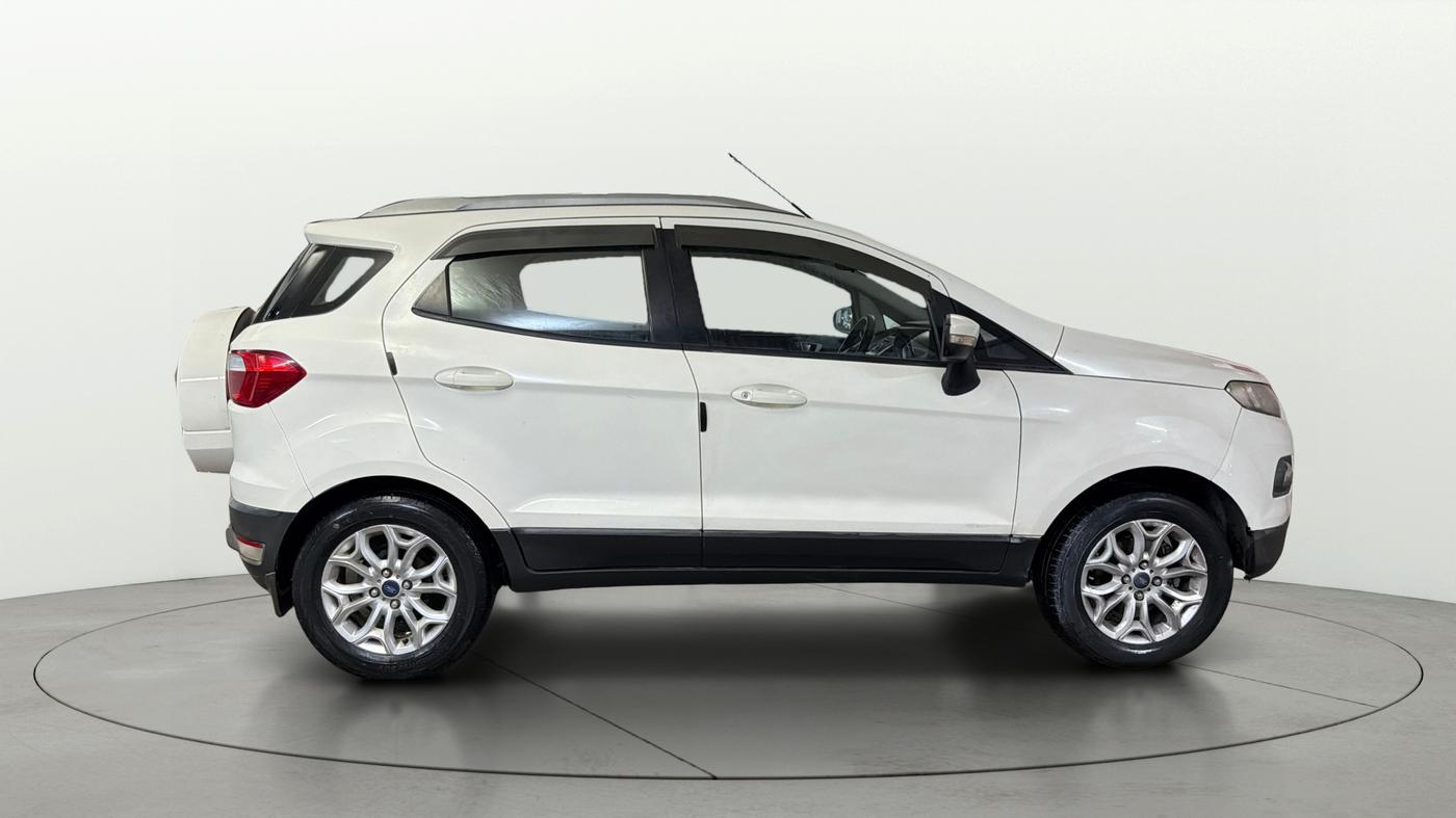2014 Ford Ecosport TITANIUM 1.5L PETROL AT, CNG, Automatic, 1,19,814 km, Right Side View