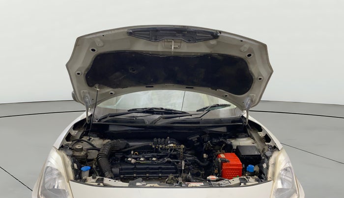 2017 Maruti Dzire LXI, CNG, Manual, 78,941 km, Open Bonet