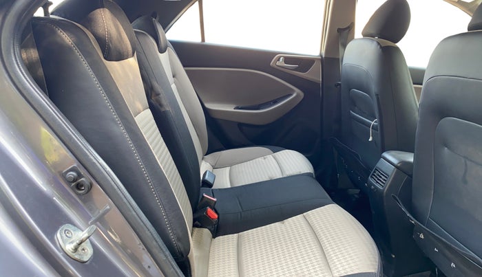 2019 Hyundai Elite i20 MAGNA PLUS 1.2, CNG, Manual, 69,315 km, Right Side Rear Door Cabin