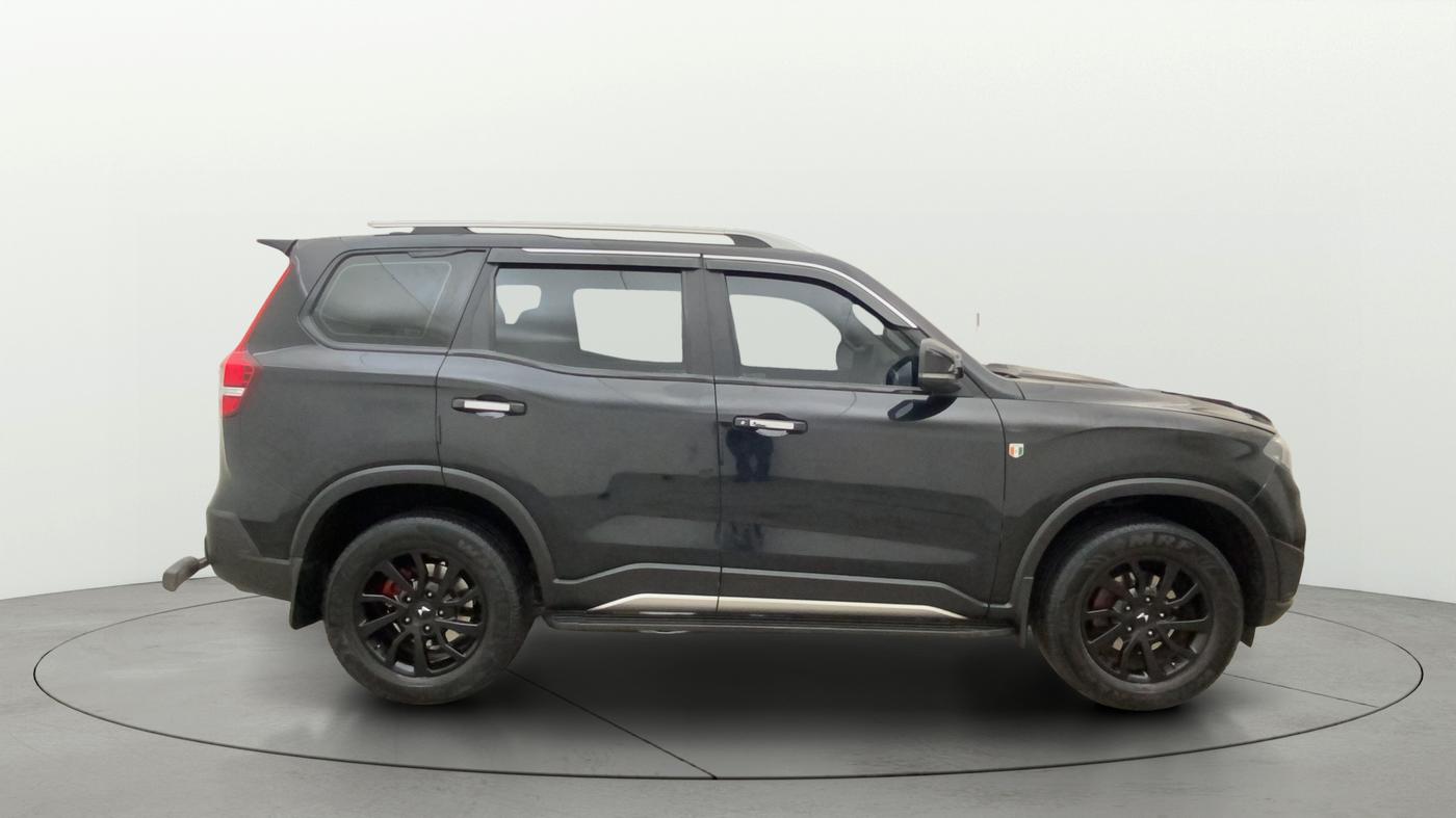 2023 Mahindra SCORPIO-N Z8 PETROL AT 7 STR, Petrol, Automatic, 82,364 km, Right Side View