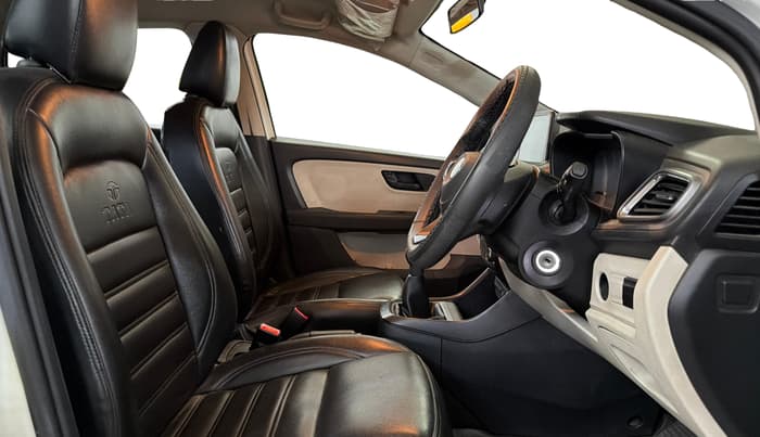 2024 Tata ALTROZ XM PLUS CNG, CNG, Manual, 61,558 km, Right Side Front Door Cabin