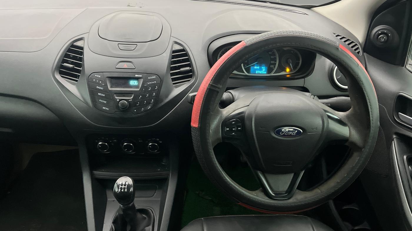 2017 Ford New Figo TREND 1.2 PETROL, CNG, Manual, 87,407 km, Steering Wheel Close Up