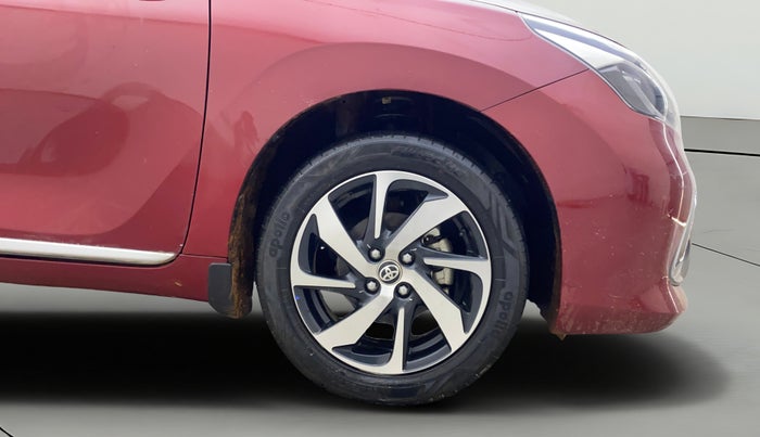 2022 Toyota Glanza V, Petrol, Manual, 26,462 km, Right Front Wheel