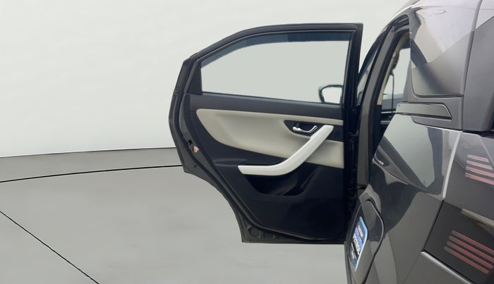 2024 Tata NEXON CREATIVE + SUNROOF 1.2 PETROL, Petrol, Manual, 38,659 km, LHS Rear Door