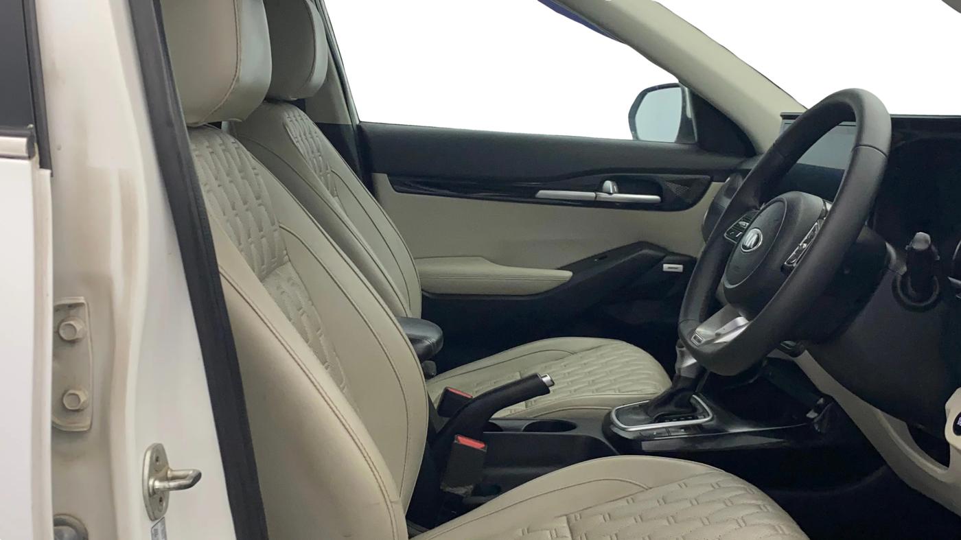 2020 KIA SELTOS HTX PLUS AT1.5 DIESEL, Diesel, Automatic, 77,967 km, Right Side Front Door Cabin