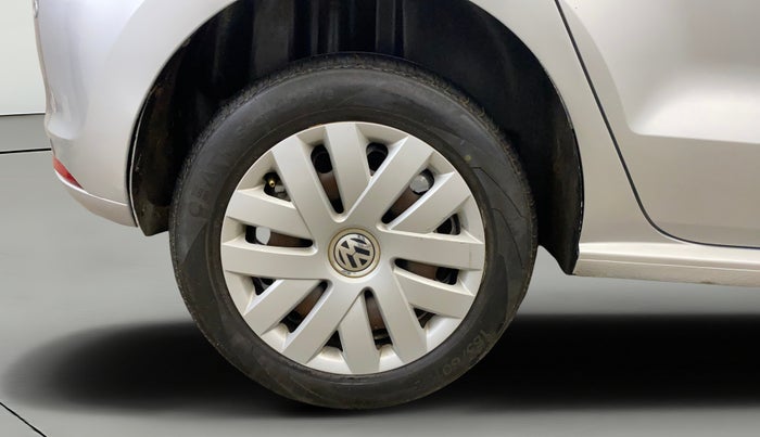 2016 Volkswagen Polo COMFORTLINE 1.2L, Petrol, Manual, 61,596 km, Right Rear Wheel