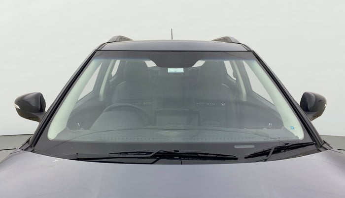 2024 Mahindra XUV 3XO AX5 1.2 L TCMPFi, Petrol, Manual, 27,203 km, Front Windshield
