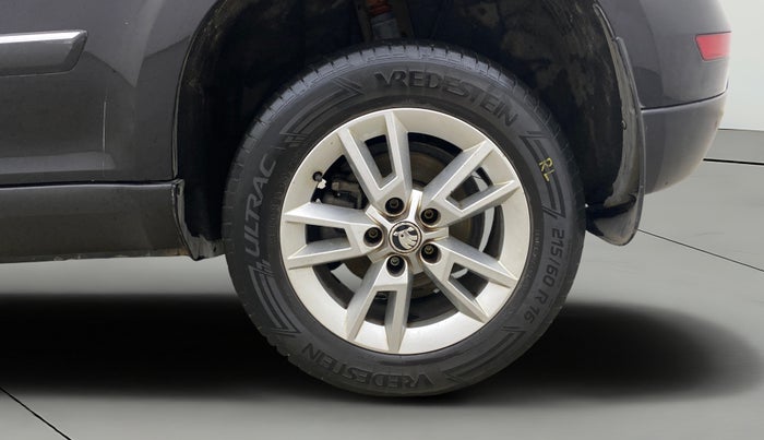 2016 Skoda Yeti STYLE 4X4, Diesel, Manual, 1,46,970 km, Left Rear Wheel