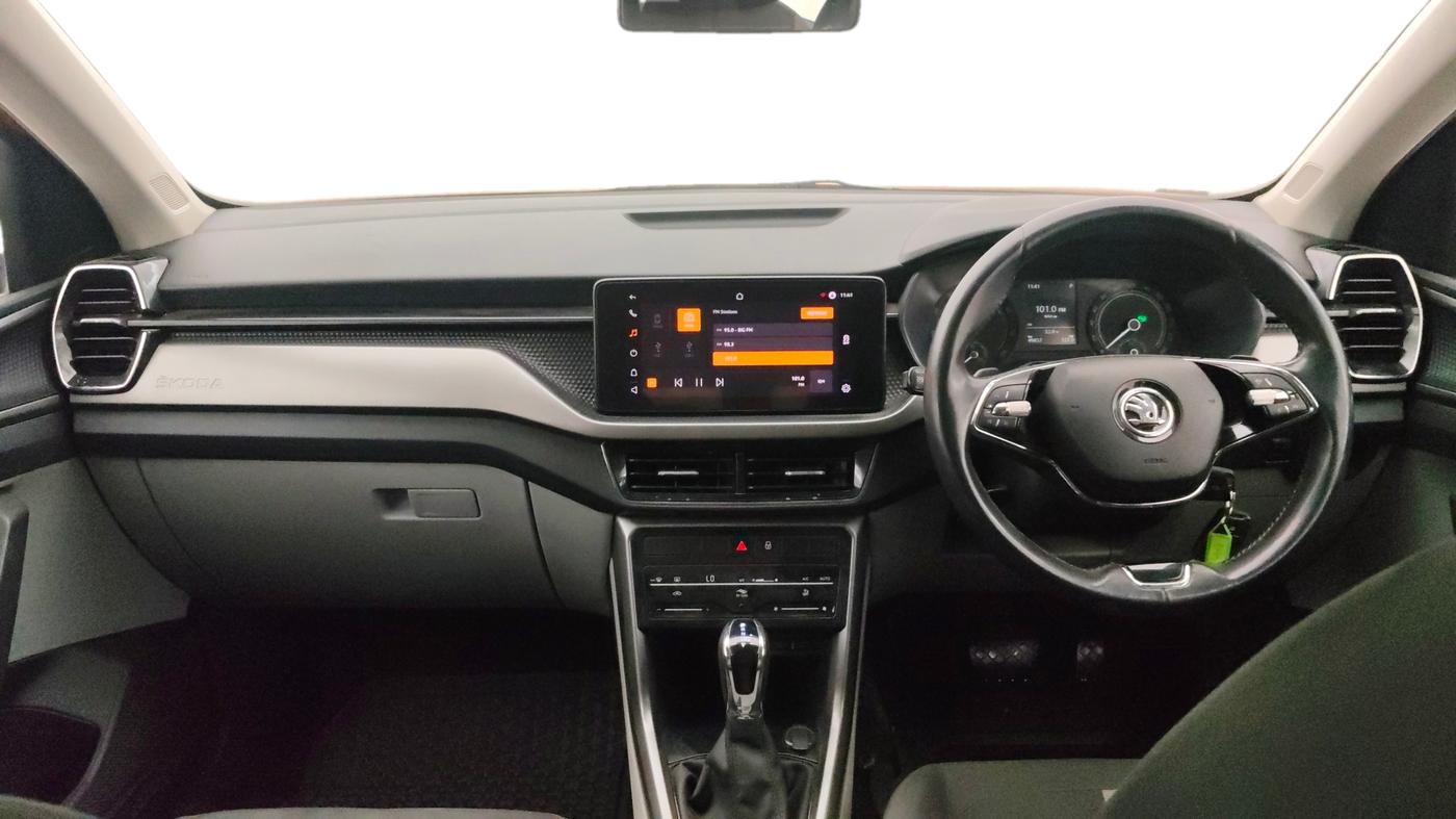 2021 Skoda KUSHAQ AMBITION 1.0L TSI AT, Petrol, Automatic, 49,886 km, Dashboard