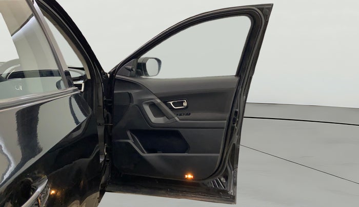 2021 Tata Harrier XT PLUS 2.0L KRYOTEC, Diesel, Manual, 51,752 km, RHS Front Door