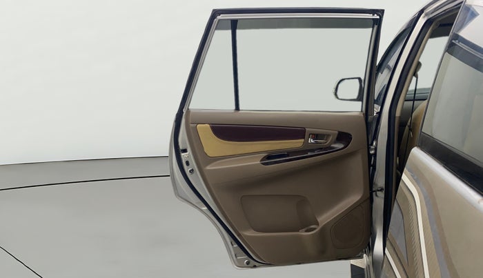 2015 Toyota Innova 2.5 VX 8 STR, Diesel, Manual, 1,02,630 km, LHS Rear Door