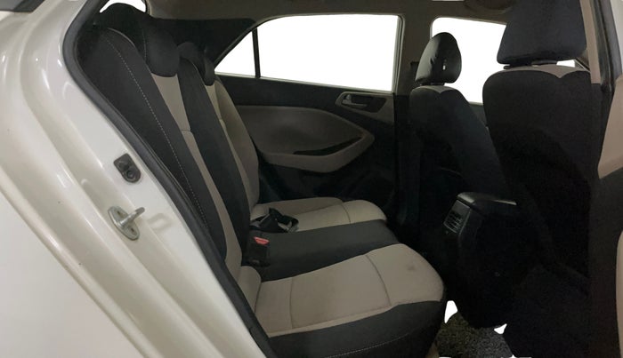 2014 Hyundai Elite i20 SPORTZ 1.2, Petrol, Manual, 40,874 km, Right Side Rear Door Cabin