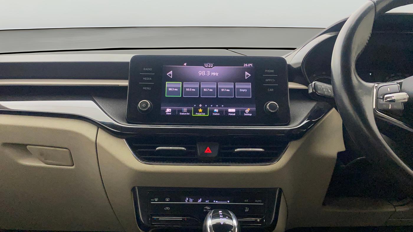 2022 Skoda SLAVIA AMBITION 1.0L TSI AT, Petrol, Automatic, 46,095 km, Air Conditioner