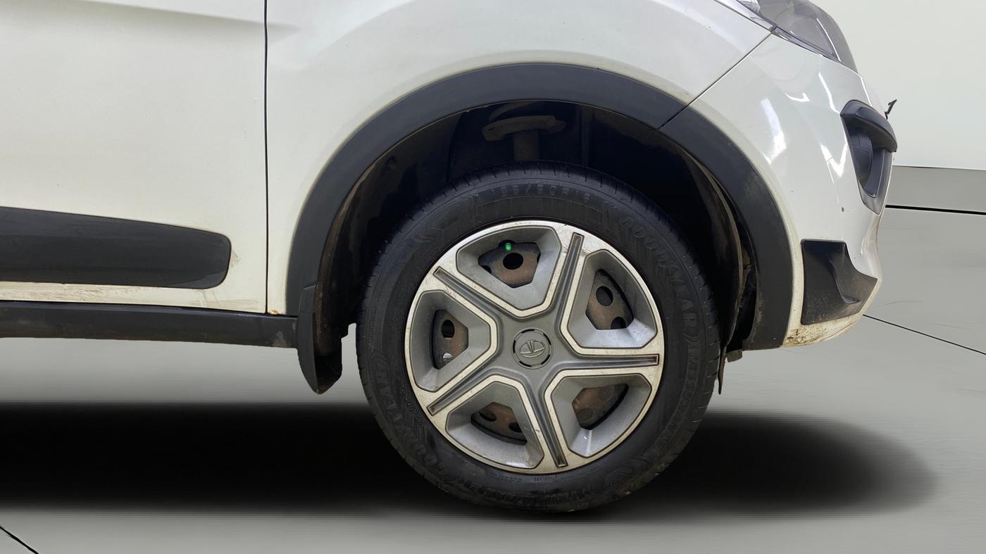 2018 Tata NEXON XM PETROL, Petrol, Manual, 42,094 km, Right Front Wheel