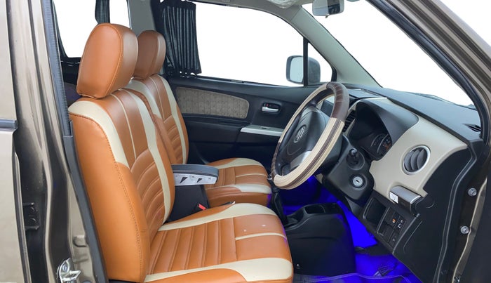 2017 Maruti Wagon R 1.0 VXI, Petrol, Manual, 23,415 km, Right Side Front Door Cabin