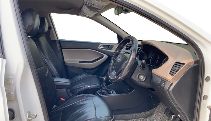 2019 Hyundai Elite i20 MAGNA PLUS 1.2, Petrol, Manual, 19,797 km, Right Side Front Door Cabin