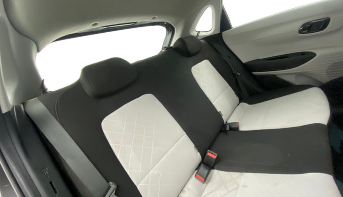 2023 Hyundai NEW I20 SPORTZ 1.2 IVT, Petrol, Automatic, 28,281 km, Right Side Rear Door Cabin