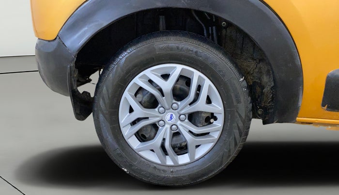 2019 Renault TRIBER RXT, CNG, Manual, 61,119 km, Right Rear Wheel