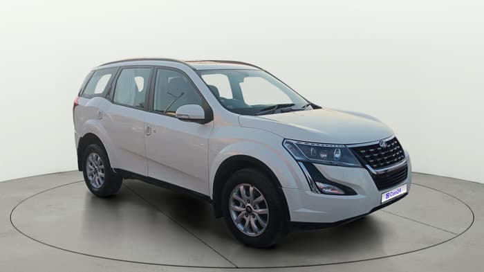 2019 Mahindra XUV500 W9, Diesel, Manual, 1,09,059 km, Right Front Diagonal