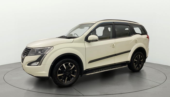 2019 Mahindra XUV500 W11 AT, Diesel, Automatic, 93,553 km, Left Front Diagonal