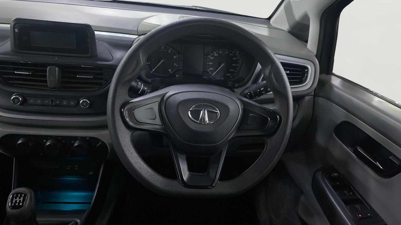 2020 Tata ALTROZ XM PETROL, Petrol, Manual, 81,344 km, Steering Wheel Close Up